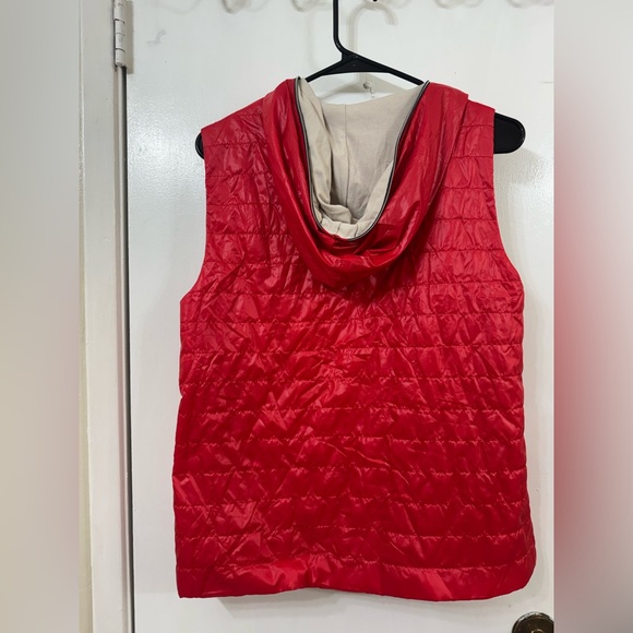 Chic Red Hooded Women's Vest - Picture 3 of 5